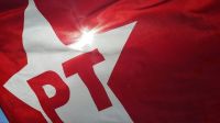 em-posse,-gleisi-e-padilha-mandam-recados-para-pacificar-articulacao