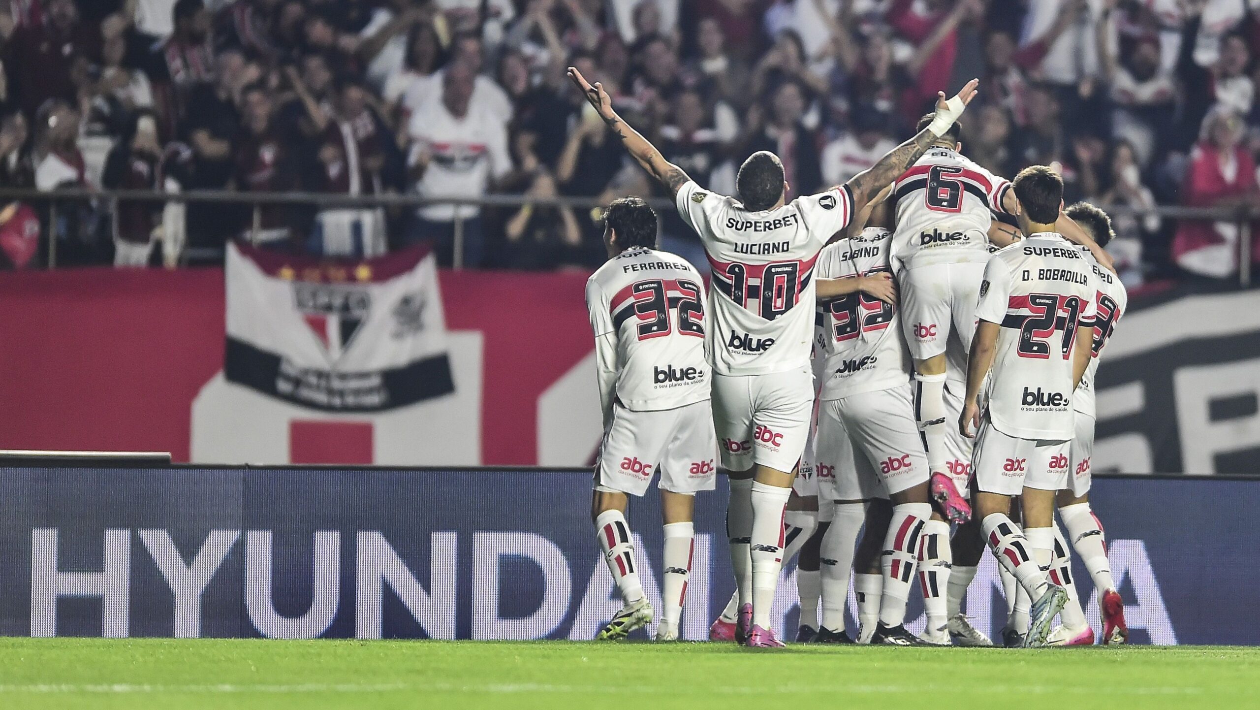 sao-paulo-garante-premiacao-milionaria-com-vaga-as-quartas-da-libertadores
