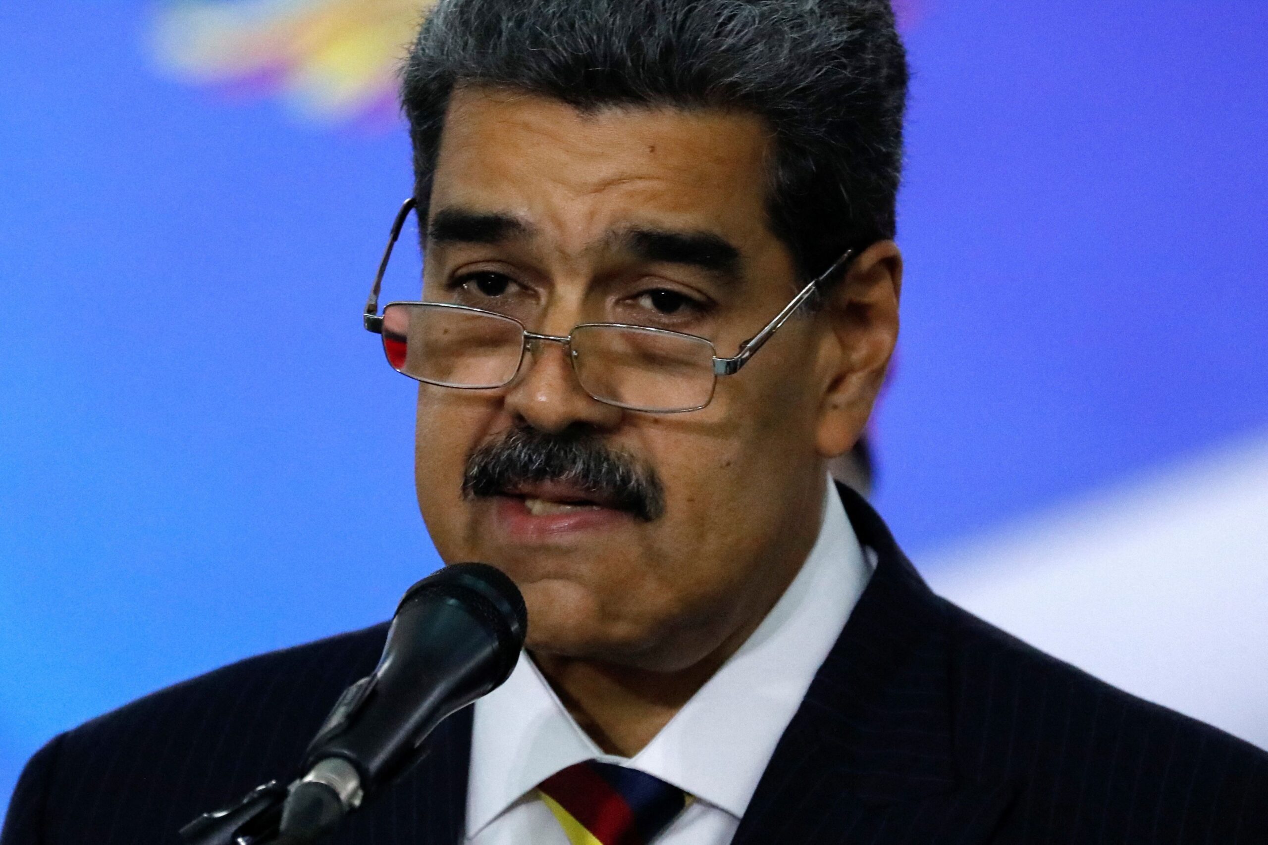 eua-e-venezuela:-o-que-sabemos-sobre-a-escalada-das-tensoes-entre-os-paises
