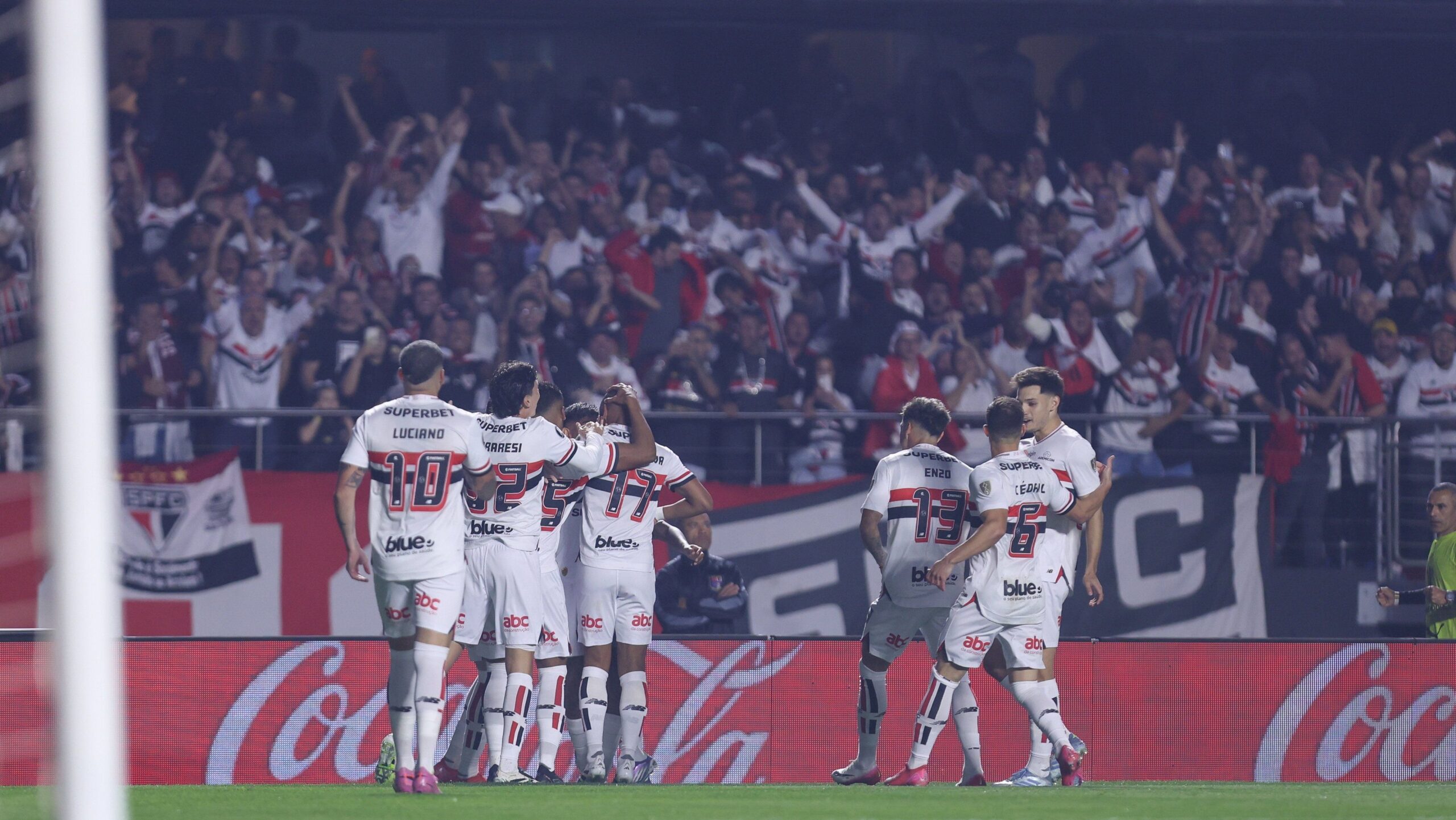 sao-paulo-supera-trauma,-elimina-atletico-nacional-e-avanca-na-libertadores