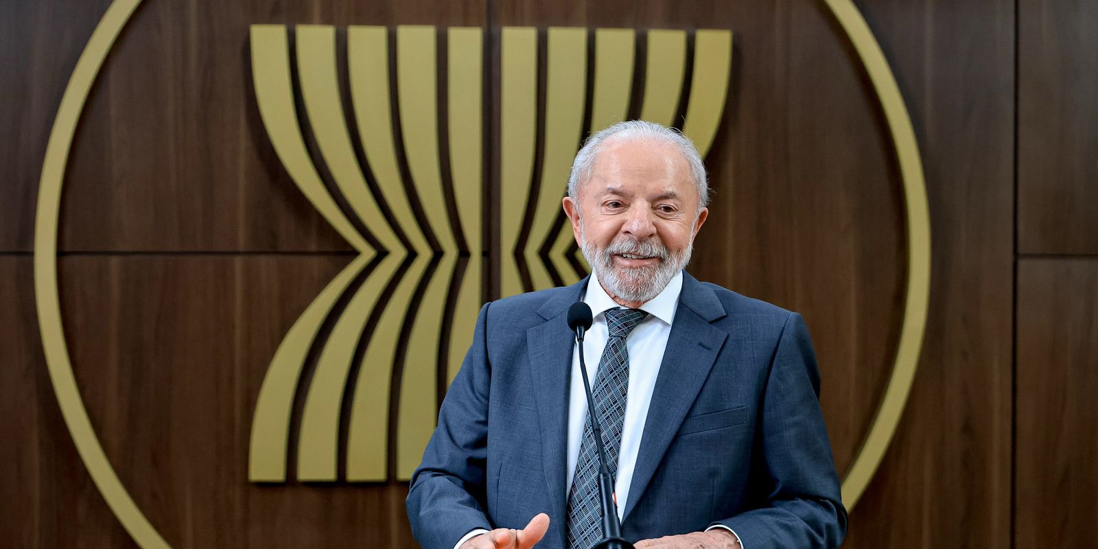 lula-quer-reuniao-com-trump-para-discutir-tarifas-contra-o-brasil
