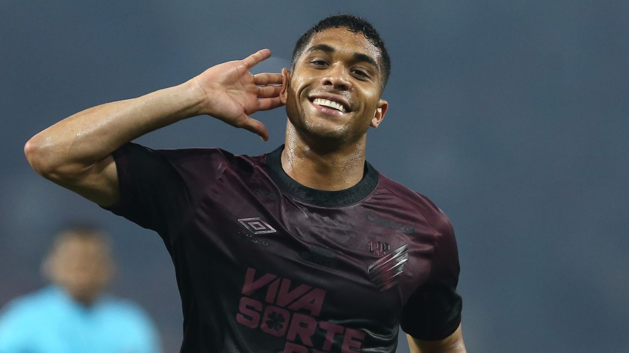 athletico-vence-sob-pressao,-encerra-jejum-e-segue-na-caca-do-g4