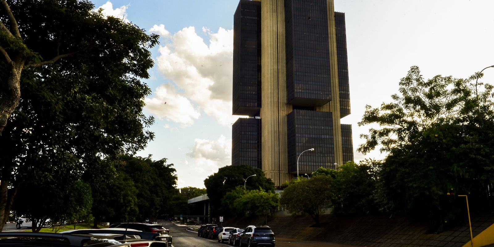 governo-central-tem-deficit-primario-de-r$-14,5-bilhoes-em-setembro