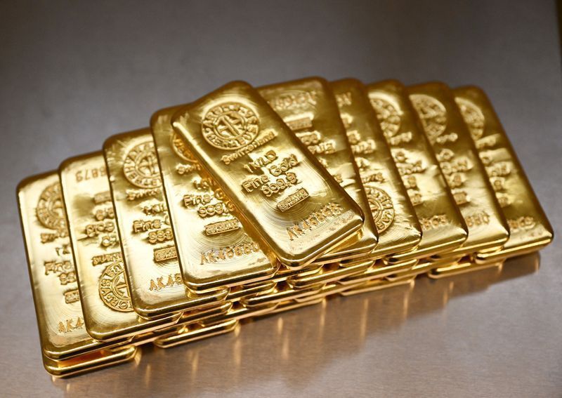 ouro-fecha-em-queda-com-fed,-mas-sobe-pelo-3o-mes-consecutivo