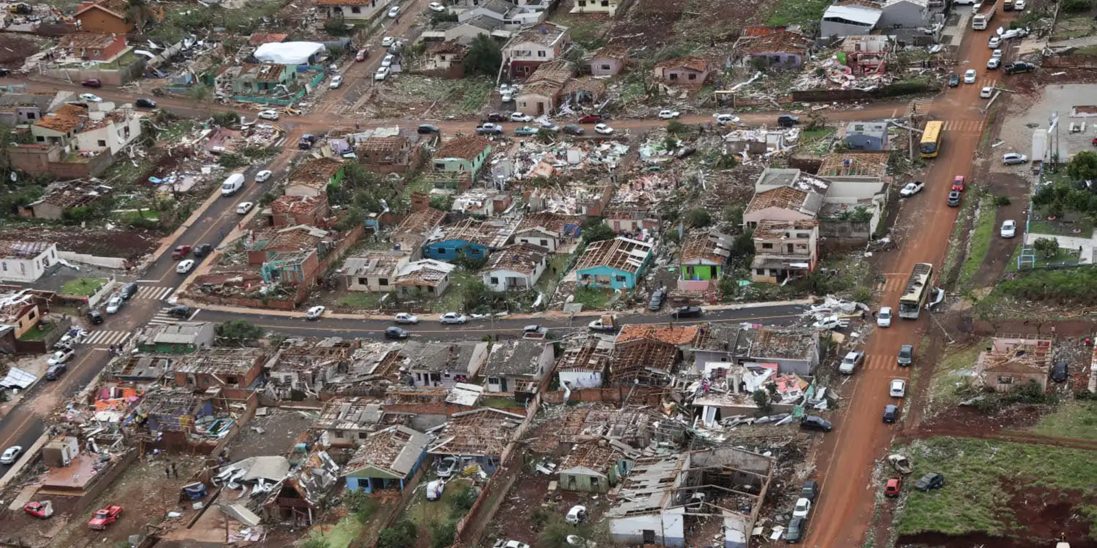apos-tornado,-enem-e-suspenso-em-rio-bonito-do-iguacu,-no-parana