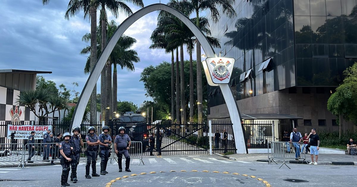 promotor-sugere-intervencao-judicial-no-corinthians;-veja-25-motivos