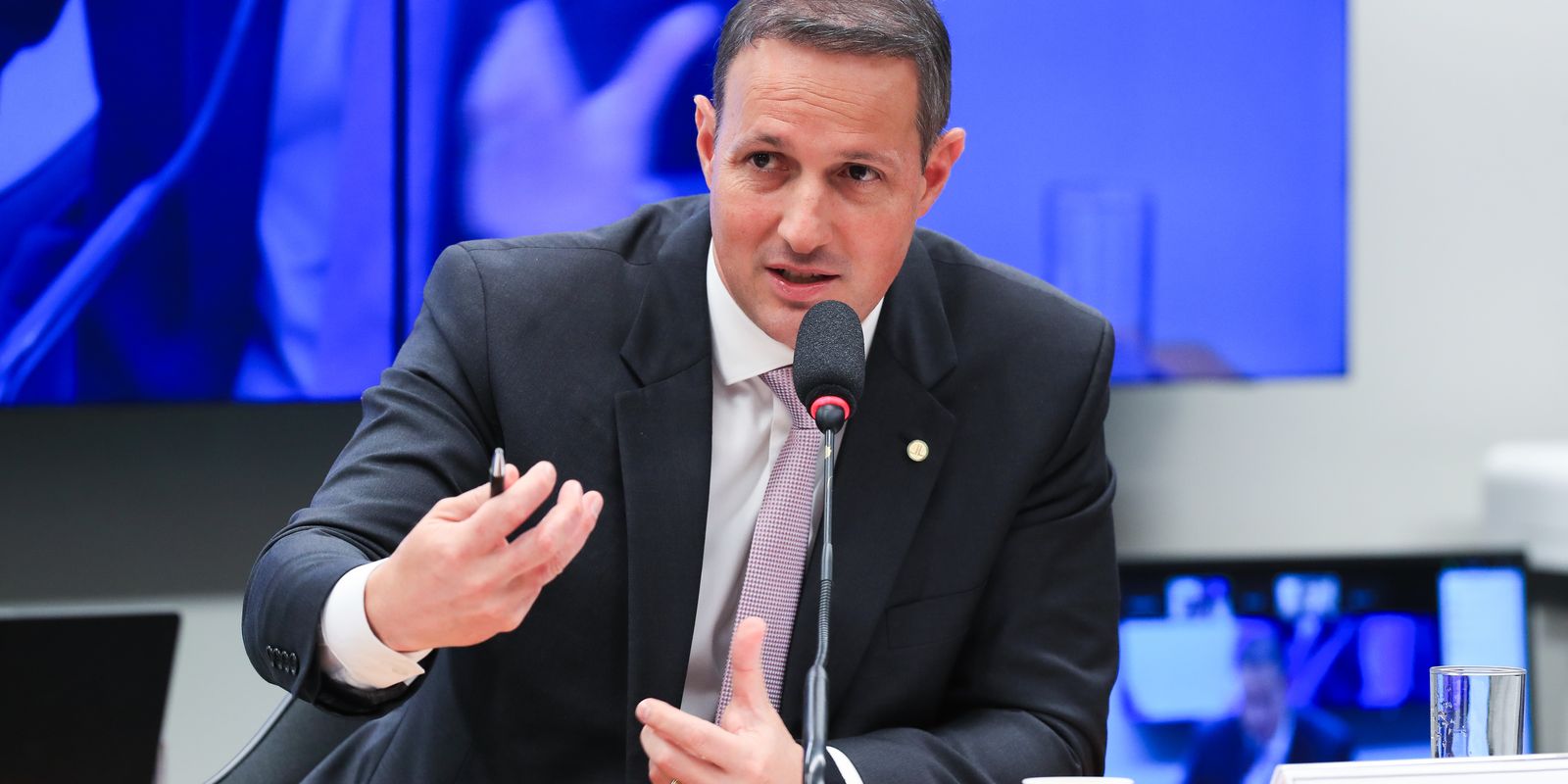 derrite-apresenta-5a-versao-do-pl-antifaccao-apos-criticas-do-governo