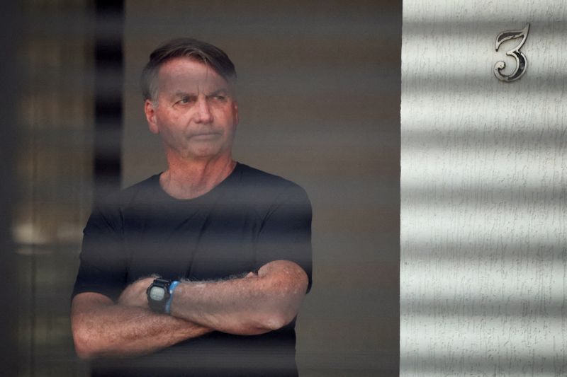 quaest:-nas-redes,-42%-sao-contra-prisao-de-bolsonaro;-35%,-a-favor