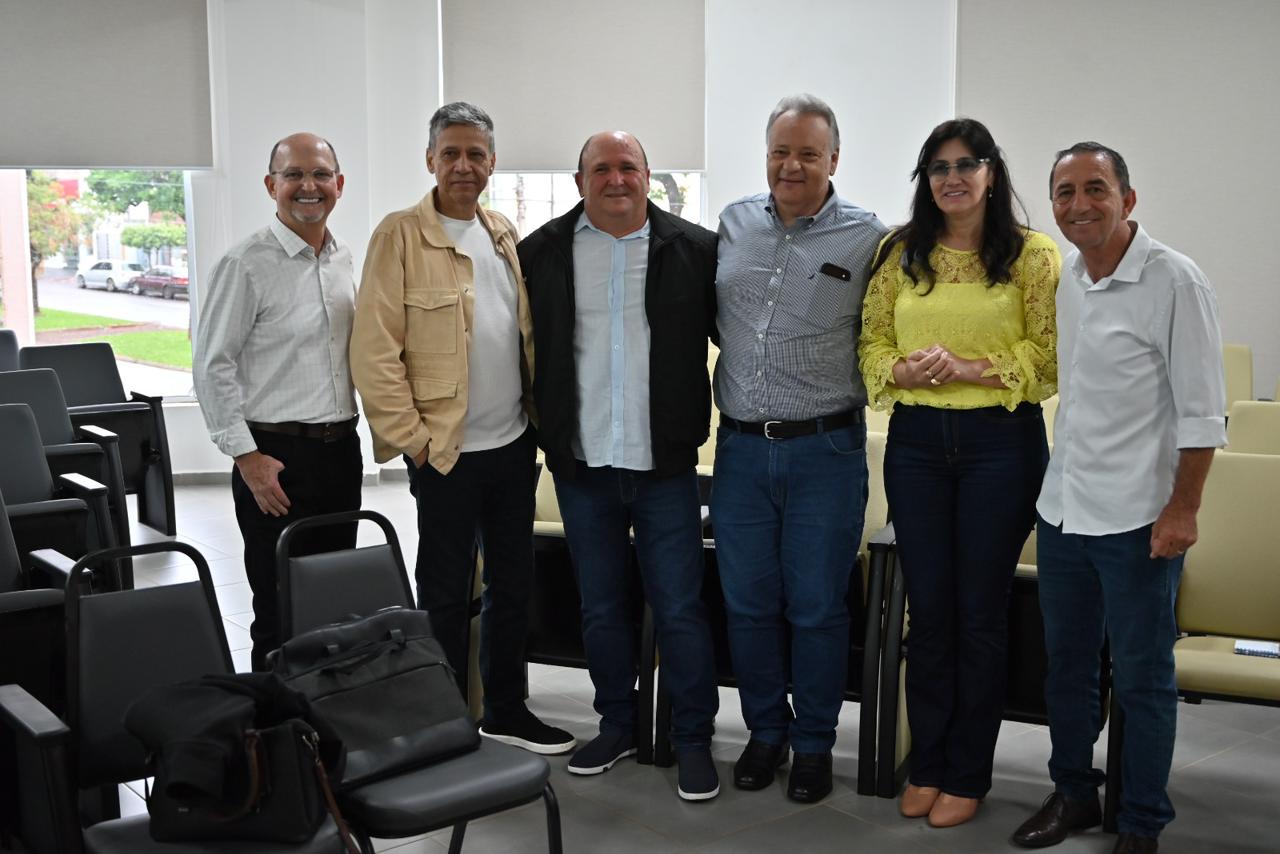 O Consórcio Intermunicipal Piquiri realizou, no dia 28 de outubro de 2025, a 3ª Assembleia Geral Ordinária do exercício 2025, no Centro Administrativo Municipal (CAM) de Ubiratã, reunindo representantes dos municípios consorciados para discutir e deliberar sobre temas importantes para a gestão regional.