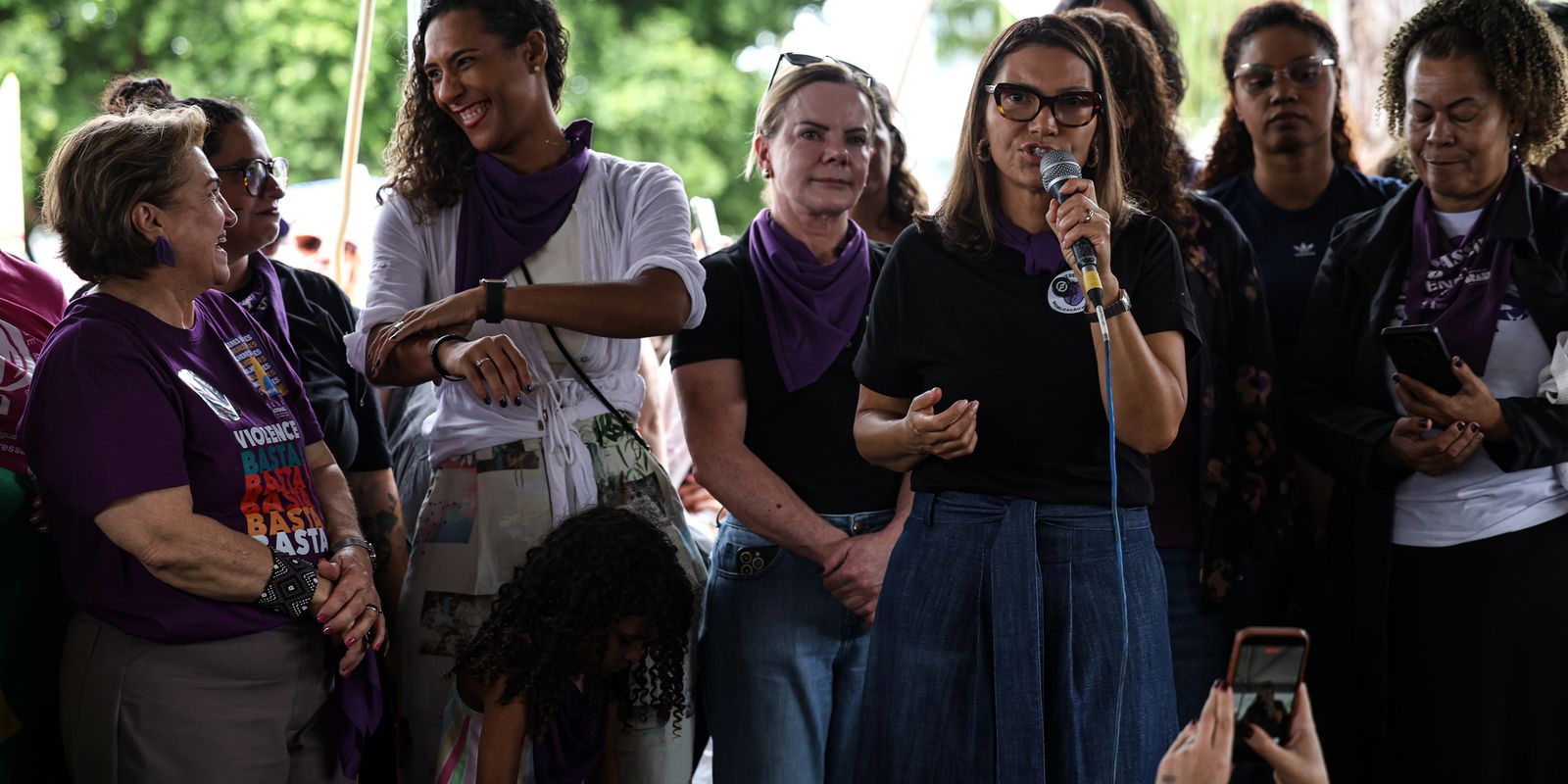 ministras-exaltam-luta-das-mulheres-em-ato-contra-o-feminicidio