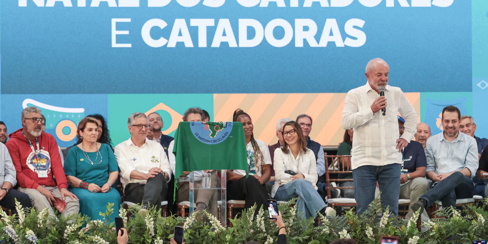 lula-defende-que-catadores-tenham-mais-acesso-a-servicos-publicos