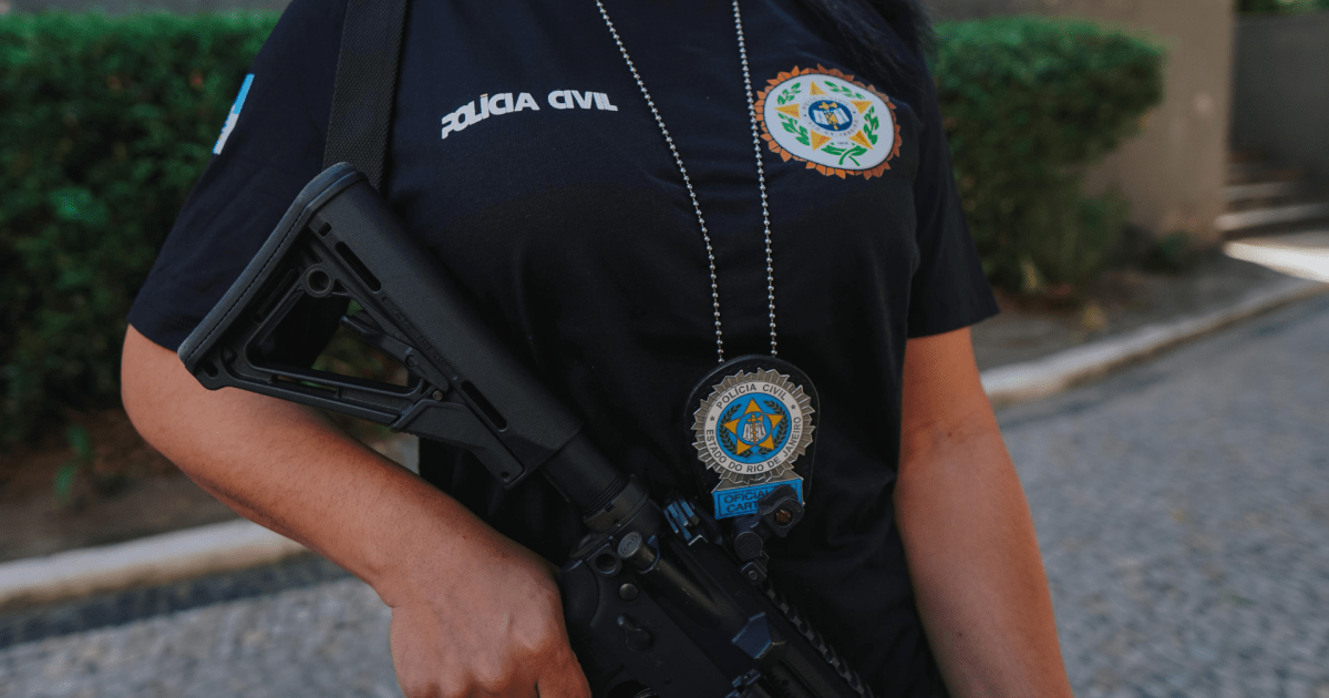 filho-e-preso-apos-bater-no-pai-com-cabo-de-enxada-no-rio-de-janeiro