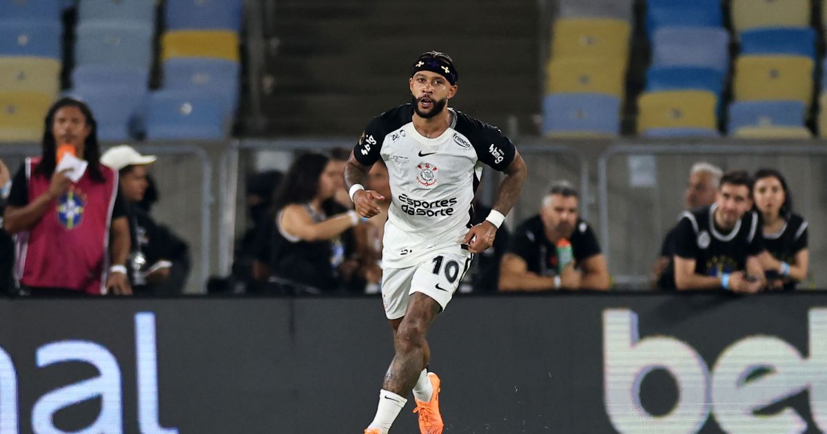 palmeirense-provoca-memphis-na-bahia,-e-astro-do-corinthians-reage