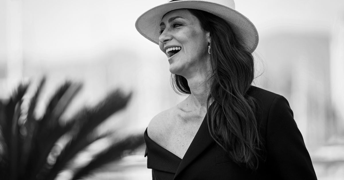 maria-fernanda-candido-celebra-vitoria-de-“o-agente-secreto”-no-critics