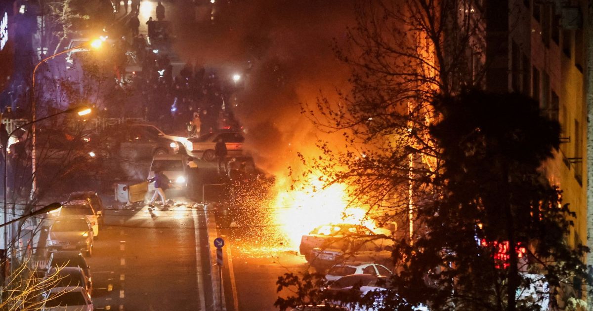 guarda-revolucionaria-do-ira-registrou-400-mil-denuncias-durante-protestos