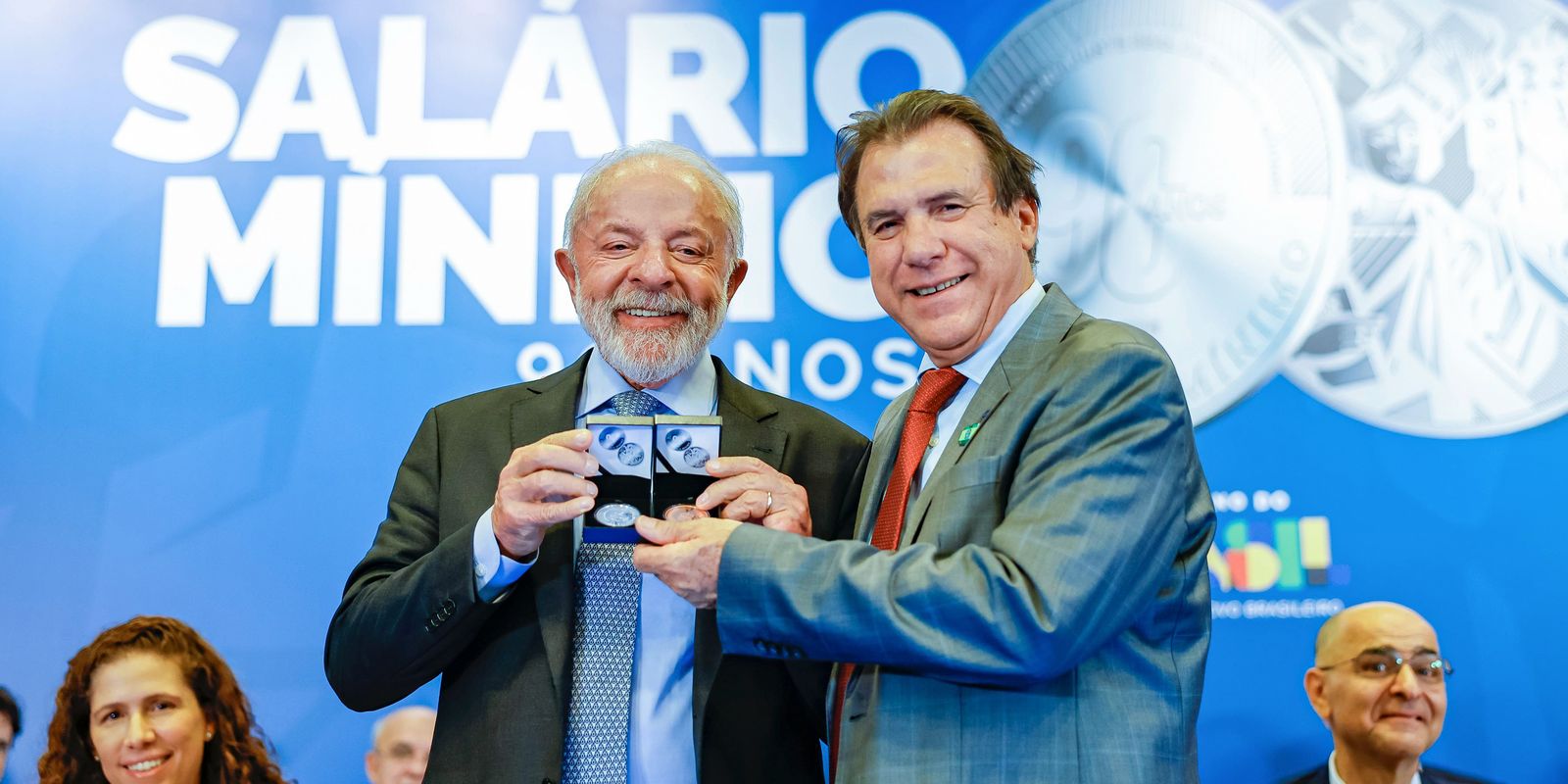 lula-diz-que-salario-minimo-e-baixo,-mas-aponta-importancia-de-direito