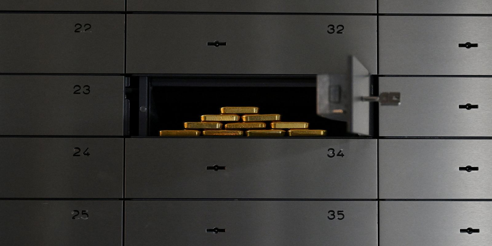 ouro-bate-recordes-na-cotacao-internacional;-entenda-os-motivos