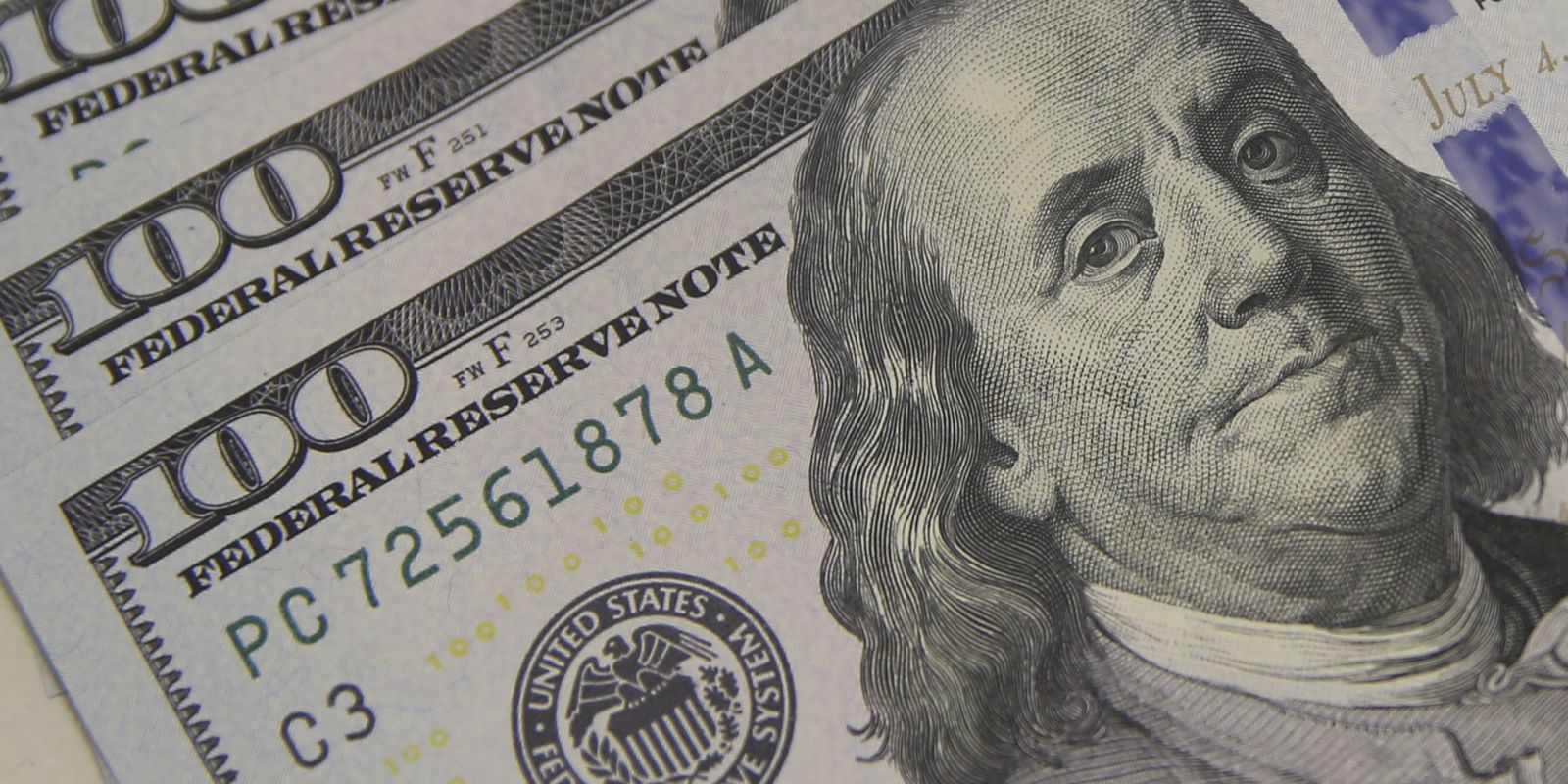 dolar-cai-para-r$-5,19-e-continua-no-menor-valor-em-20-meses