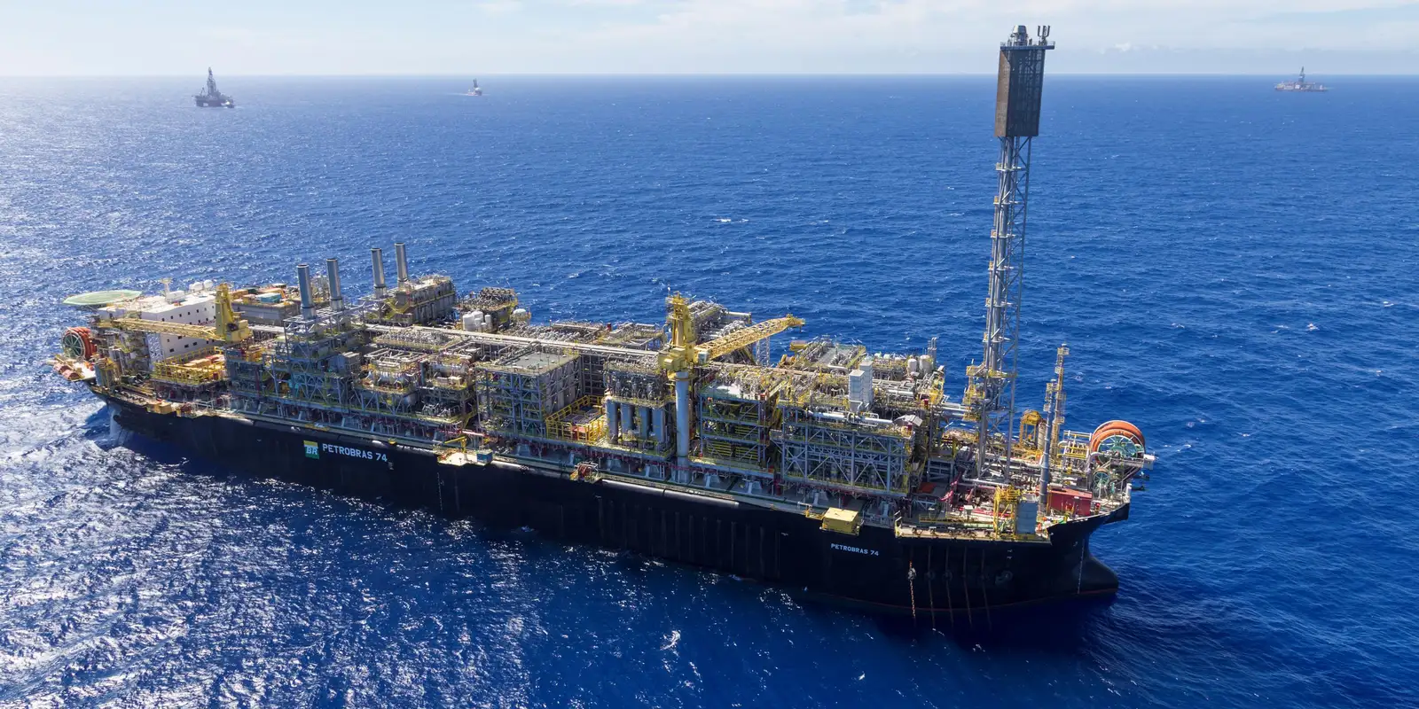 petrobras-bate-recorde-de-producao-e-amplia-exportacoes-em-2025