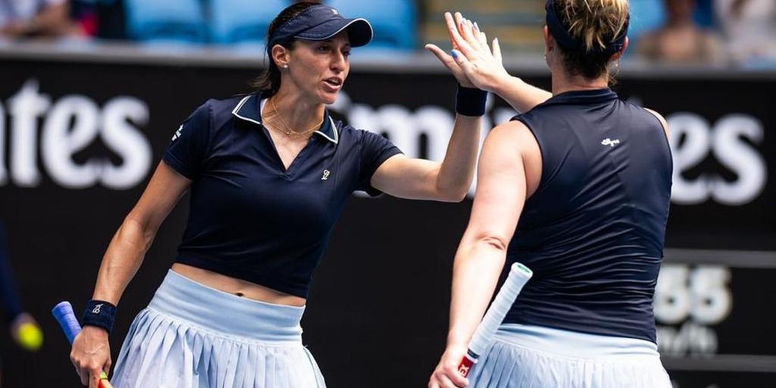 tenis:-parceria-de-luisa-stefani-vai-para-as-oitavas-de-final-em-dubai