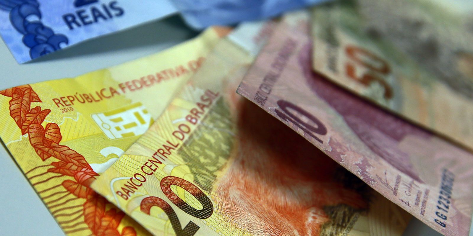divida-publica-fica-praticamente-estavel,-mas-supera-r$-8,6-trilhoes