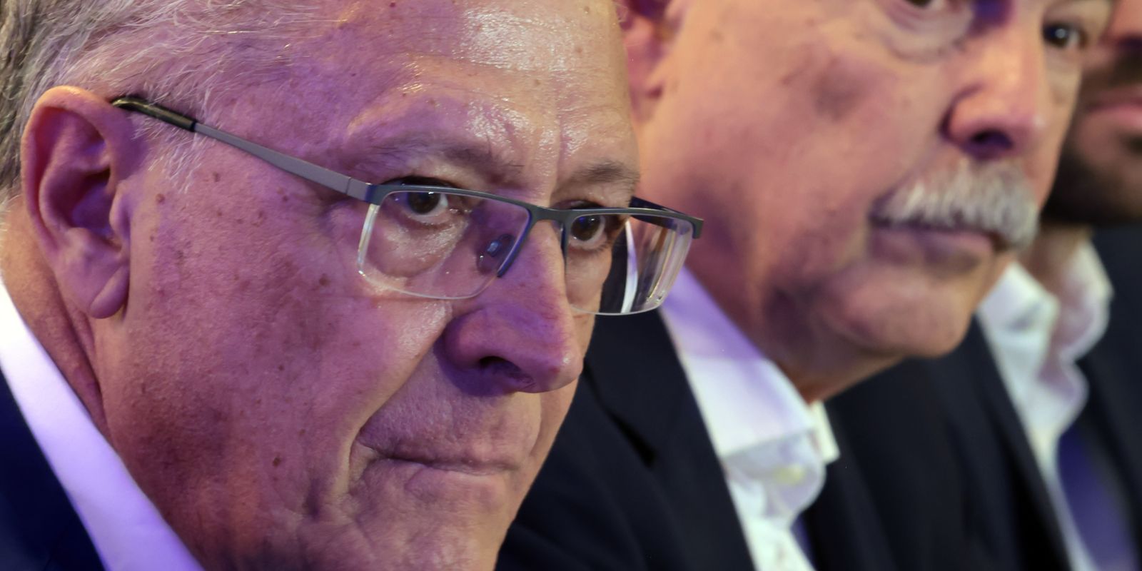governo-prepara-plano-para-socorrer-setores-afetados-por-tarifaco