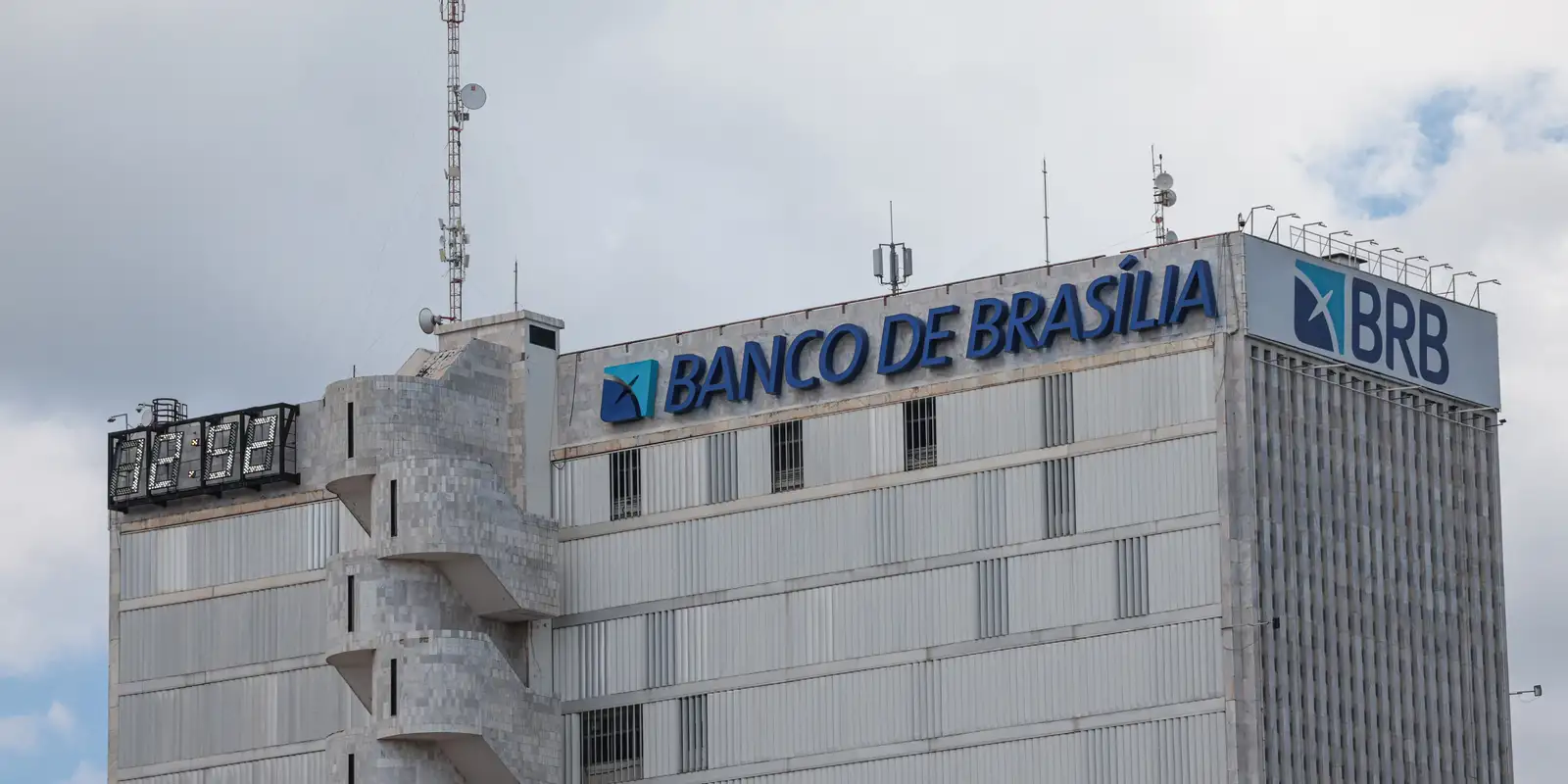 tecnicos-da-camara-legislativa-recomendam-rejeitar-projeto-sobre-brb