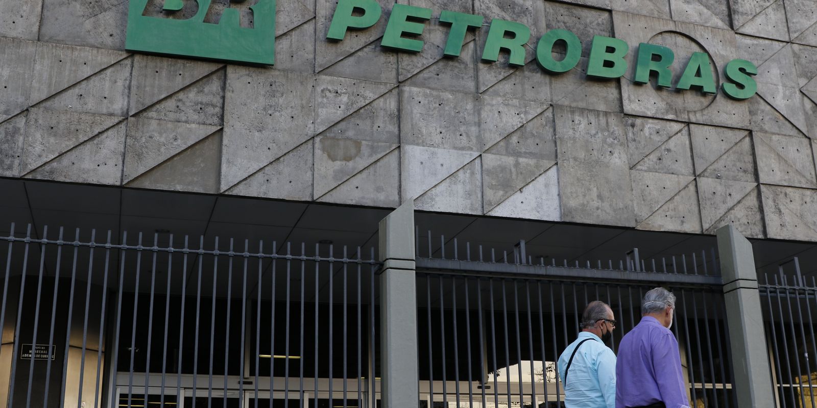 petrobras-registra-lucro-liquido-de-r$-110,6-bilhoes-em-2025