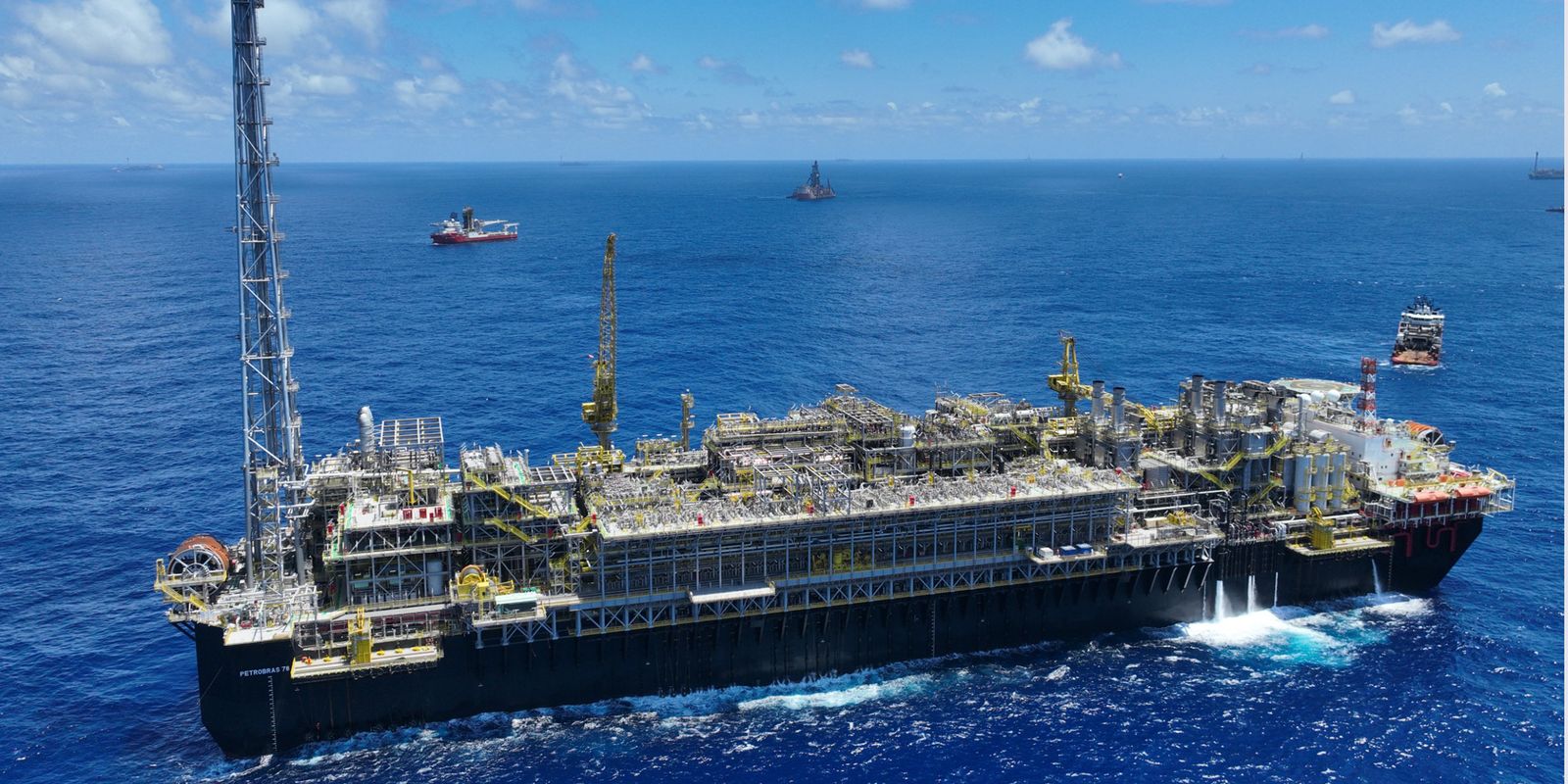 conflito-no-oriente-pode-elevar-exportacoes-de-combustivel-do-brasil