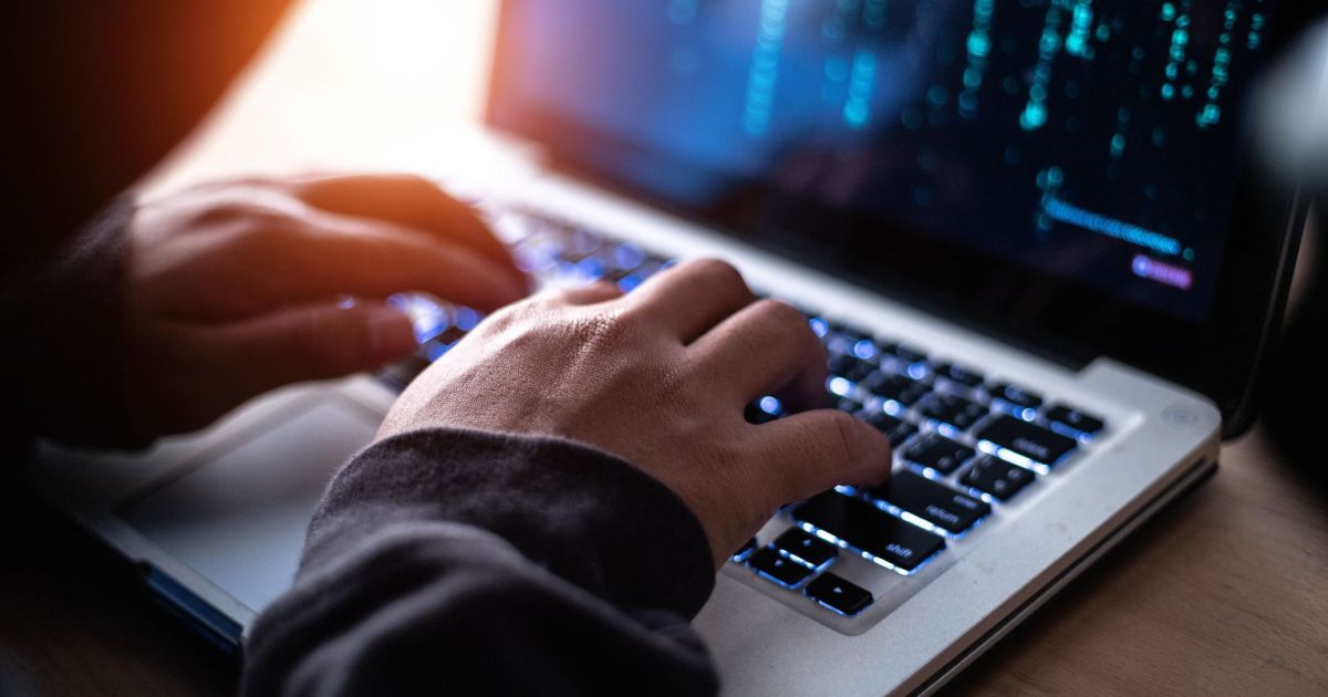 ataque-hacker-atinge-axios-por-meio-da-cadeia-de-suprimentos;-entenda
