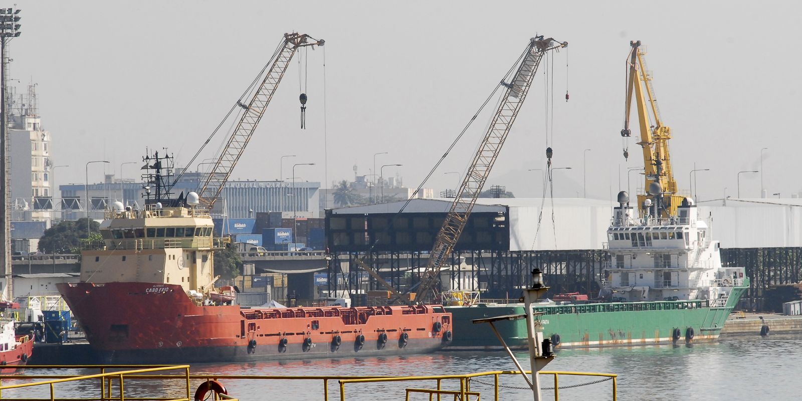 balanca-comercial-tem-superavit-mais-baixo-para-marco-desde-2020