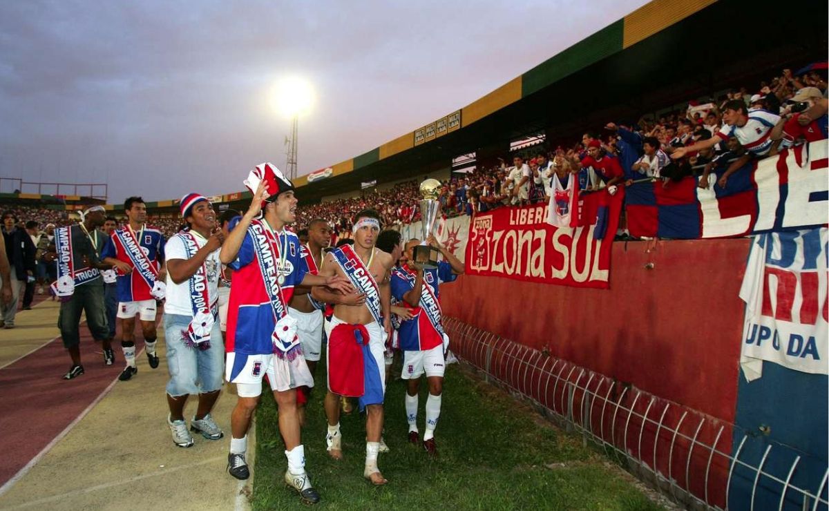 entre-memoria-e-saudade:-o-ultimo-titulo,-de-fato,-do-parana-clube