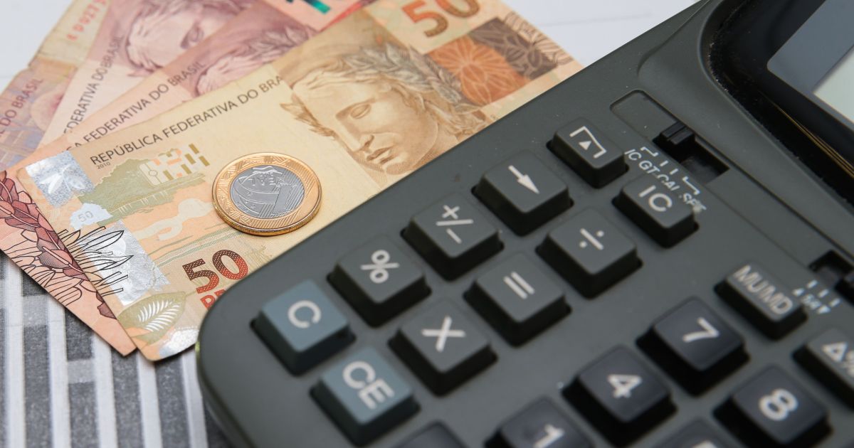 com-peso-dos-juros,-47%-das-pmes-relatam-pressao-nos-custos,-diz-pesquisa