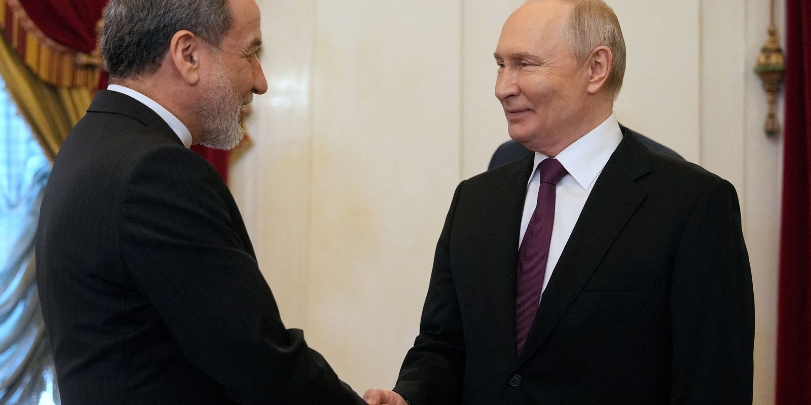 putin-e-ministro-das-relacoes-exteriores-do-ira-discutem-oriente-medio