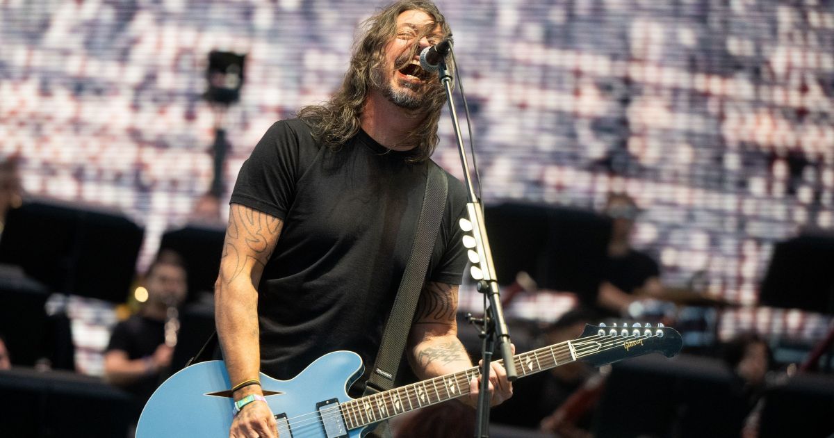 dave-grohl-nomeia-musica-mais-“cringe”-do-foo-fighters