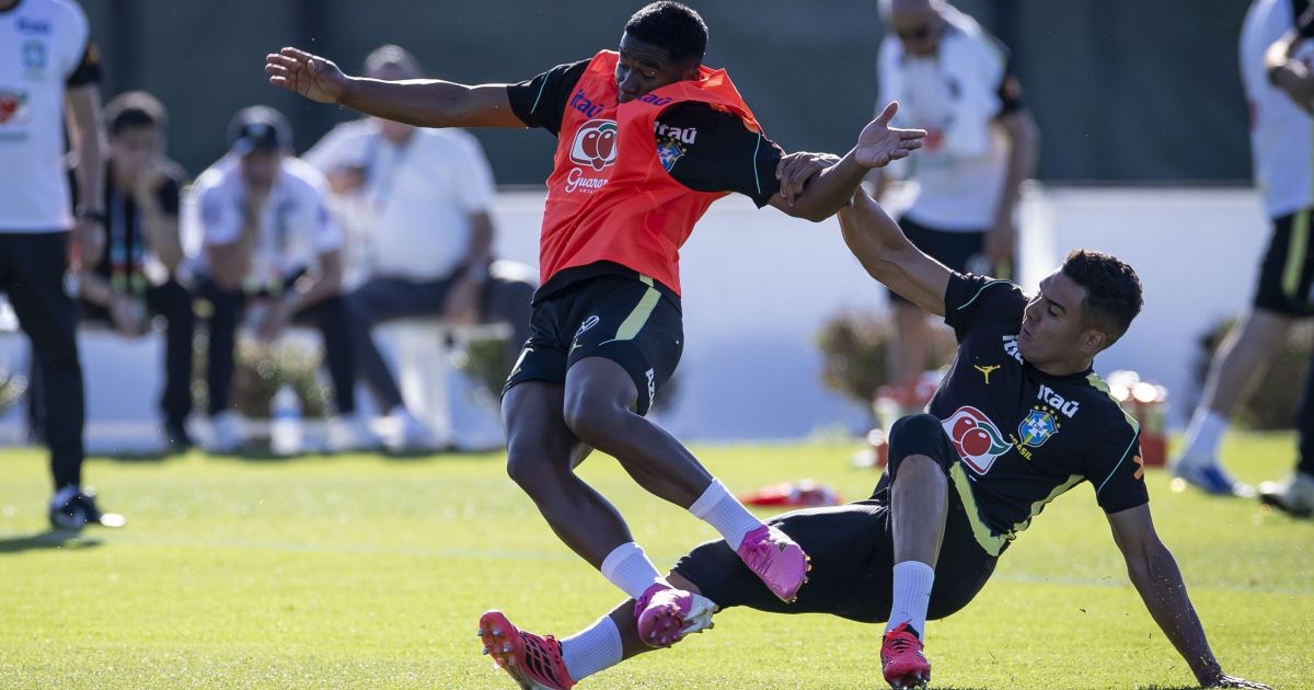 carrinho-de-casemiro-em-endrick-marca-treino-da-selecao-brasileira;-veja