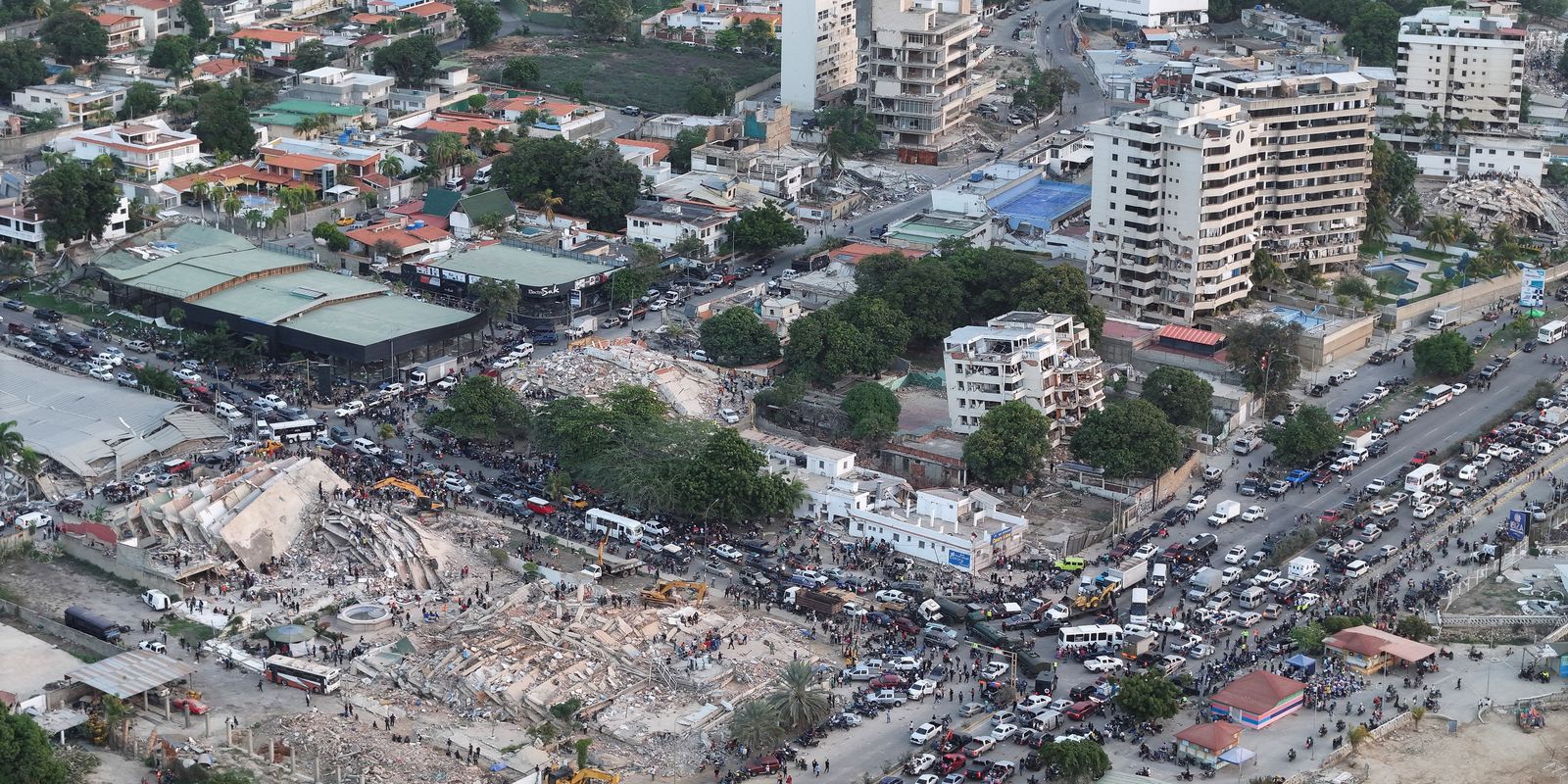 resgates-emocionam-apos-terremotos-na-venezuela