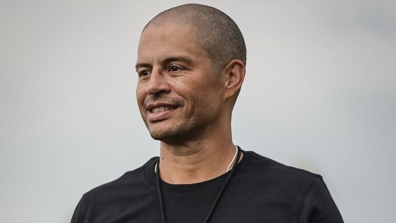 alex-atinge-recorde-pessoal-como-tecnico-na-serie-b