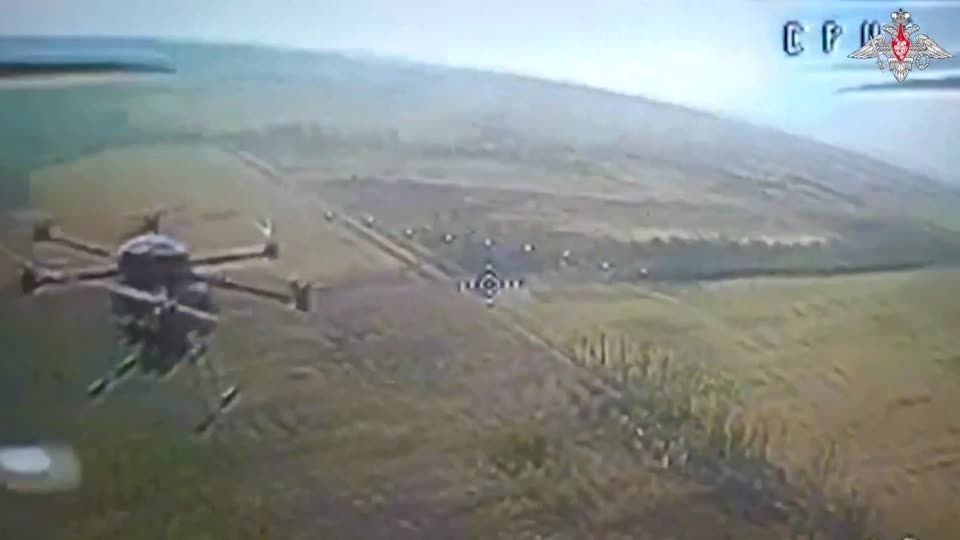 ataque-de-drones-provoca-incendio-em-refinaria-russa-e-deixa-dois-mortos