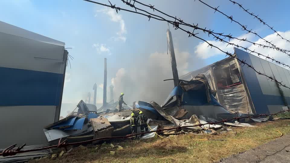 ataque-de-drone-russo-atinge-armazem-perto-de-kiev